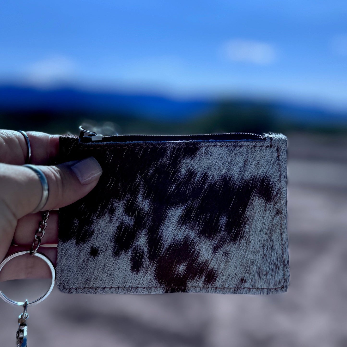 Western Cowhide Leather Keychain Wallet: TAN + WHITE